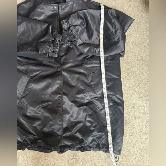 Lululemon 
Lightweight Oversized Coaches Jacket | Size small - Picture 11 of 11